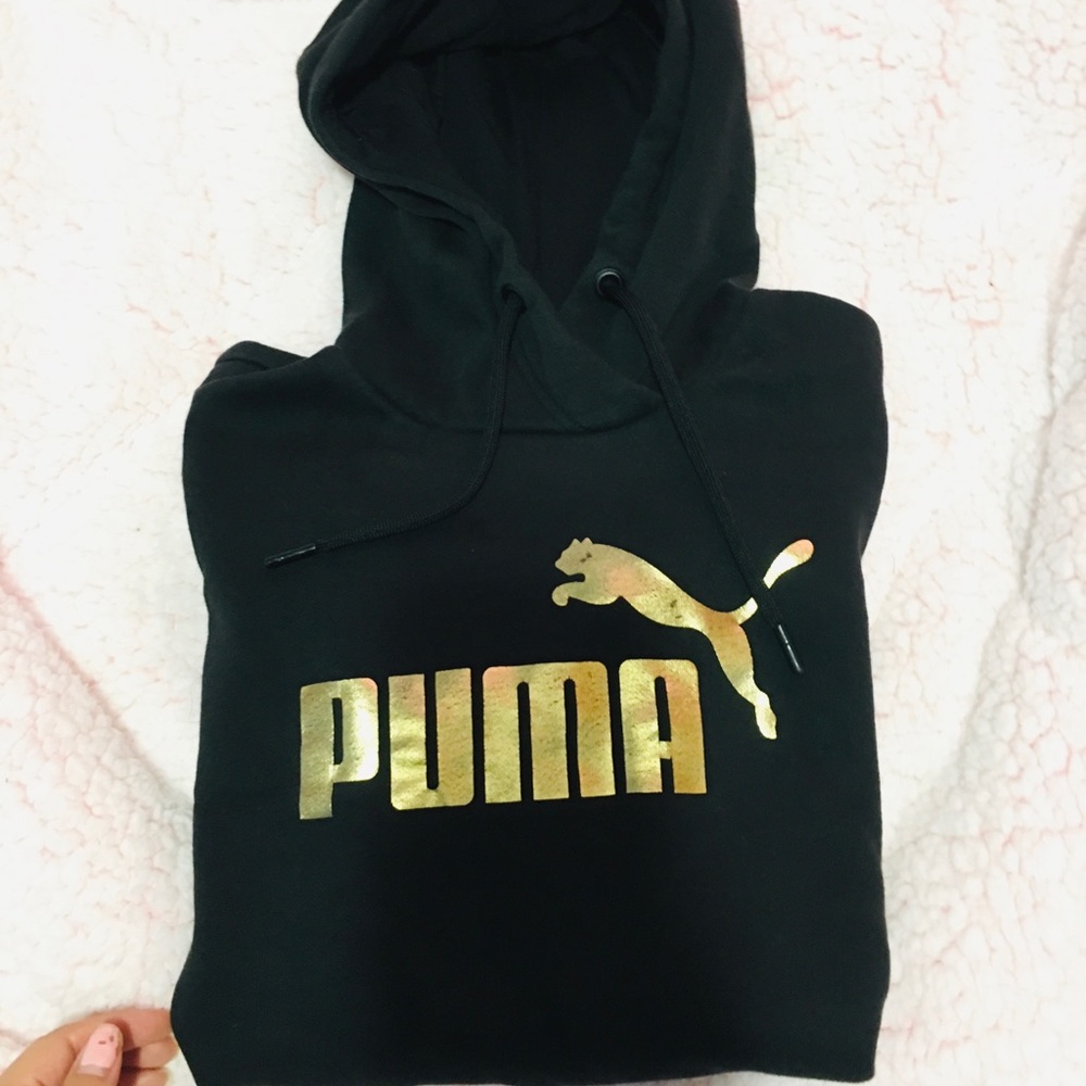 Puma black hoodie 🌚